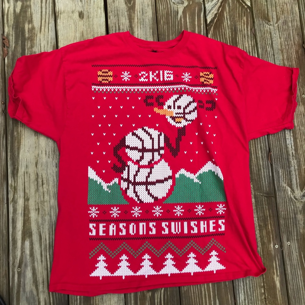 Ugly Christmas T-shirt snowman basketball
